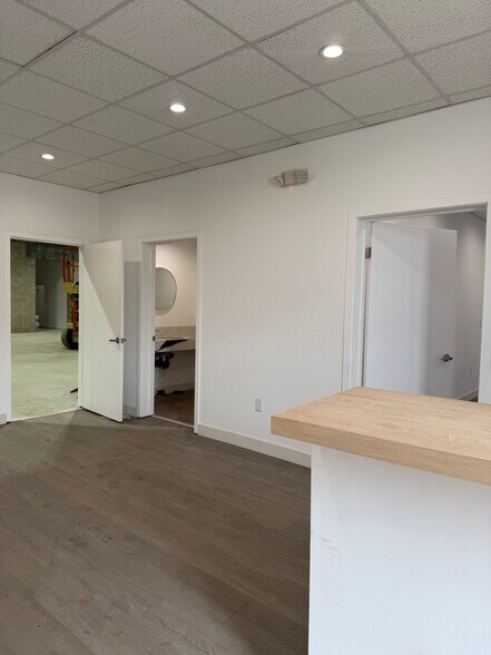 More Photos Of 2623 N San Fernando Rd, Los Angeles Warehouse For Sale