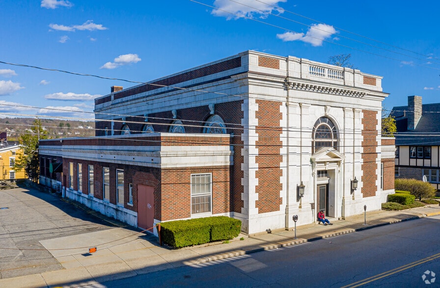 More Photos Of 236 Prospect St, Torrington Bank For Sale