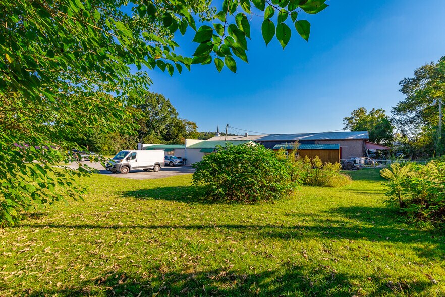 More Photos Of 15781 Rankin Ave, Dunlap Freestanding For Sale