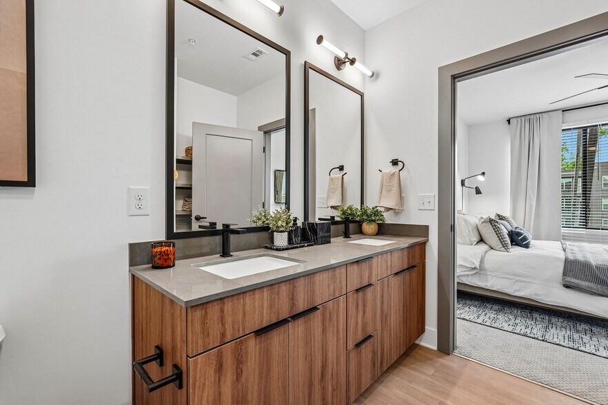 More Photos Of 3558 Elm St, Atlanta Apartments For Lease