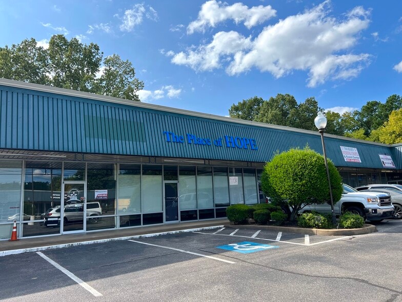 More Photos Of 5716-5760 Stage Rd, Bartlett Unknown For Lease