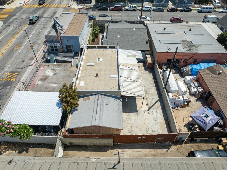 More Photos Of 6409 Regent St, Huntington Park Warehouse For Sale