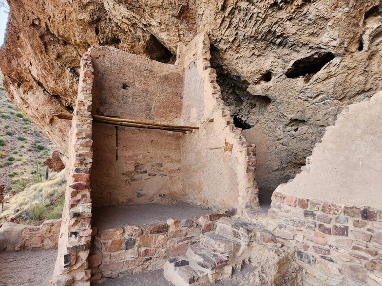 More Photos Of 249 Old Hwy 188, Tonto Basin Hotel For Sale
