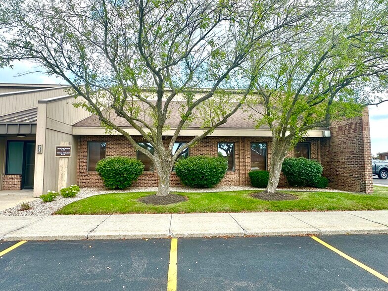 More Photos Of 8949-8979 Broadway, Merrillville Office Residential For Lease