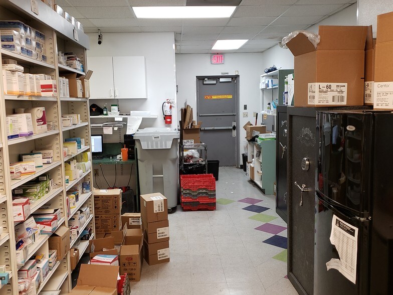 More Photos Of 1623 W Pecan Blvd, McAllen Storefront Retail Office For Lease