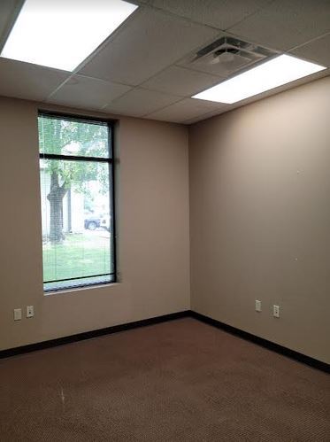 More Photos Of 118 Seaboard Ln, Franklin Freestanding For Lease