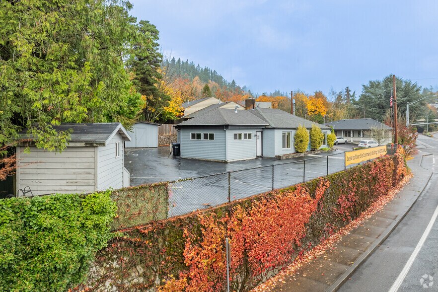 More Photos Of 6823 SW Canyon Rd, Portland Office For Lease