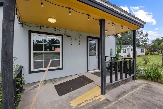 More Photos Of 34041 US-96 Hwy, Buna Freestanding For Sale