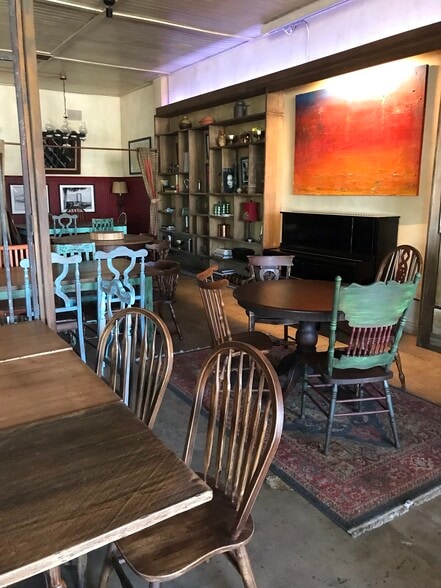 More Photos Of 1076-1080 S Fairfax Ave, Los Angeles Restaurant For Sale