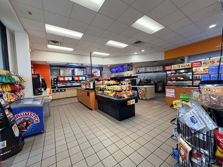 More Photos Of 1007 Fort Dale Rd, Greenville Service Station For Sale