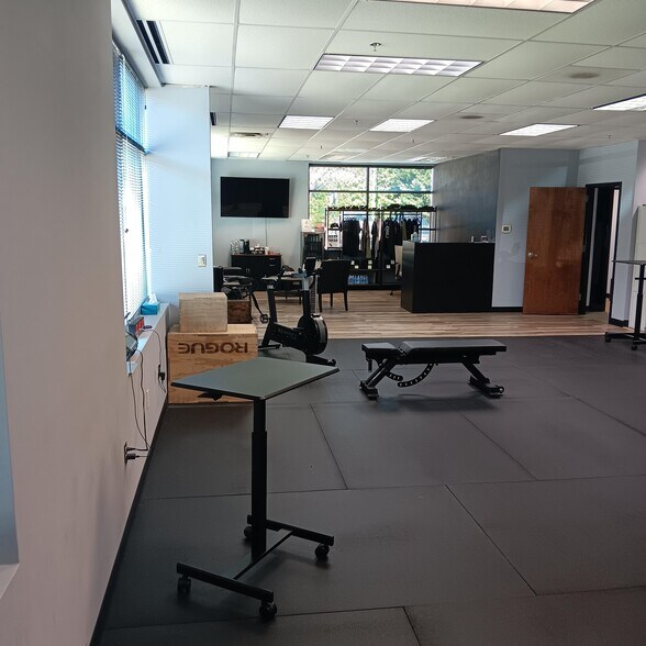 More Photos Of 9371 Innovation Dr, Manassas Research And Development For Lease
