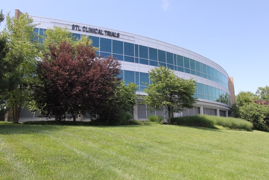 More Photos Of 10330 Old Olive Street Rd, Creve Coeur Office For Lease
