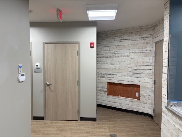 More Photos Of 601 Chamberlin Ave, Frankfort Medical For Sale