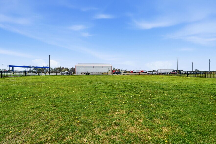 More Photos Of 4626 County Road 2200, Greenville Flex For Sale
