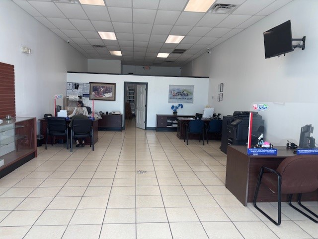 More Photos Of 4835 W Hillsborough Ave, Tampa Unknown For Lease