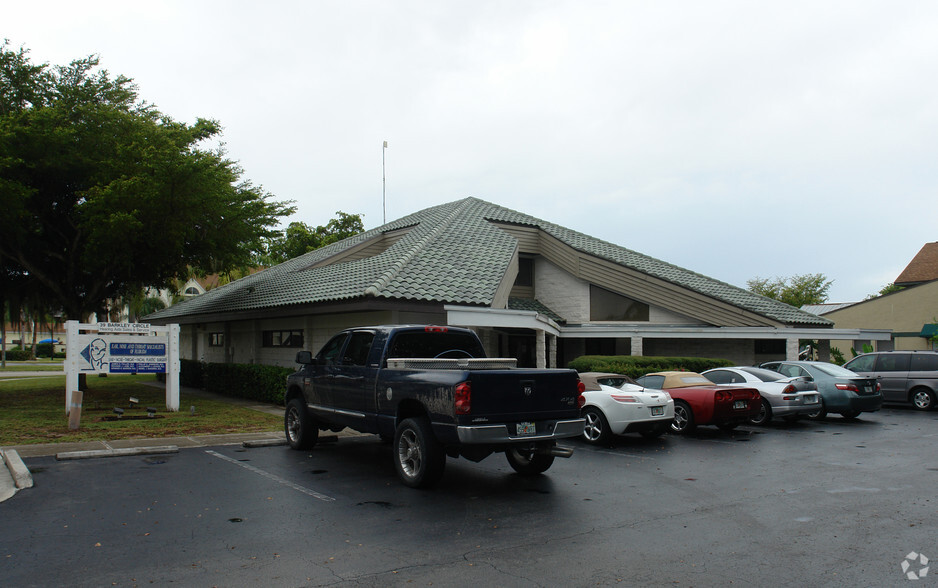 Primary Photo Of 39 Barkley Cir, Fort Myers Medical For Lease