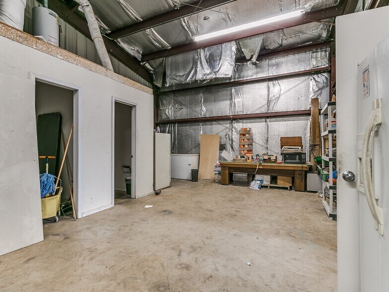 More Photos Of 219 N 6th St, Kingfisher Office For Sale