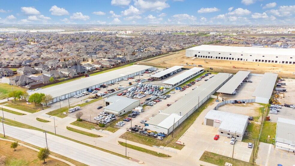 More Photos Of 10027 Harmon Rd, Fort Worth Unknown For Lease