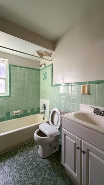 More Photos Of 2894-2898 Harrison Ave, Cincinnati Apartments For Sale