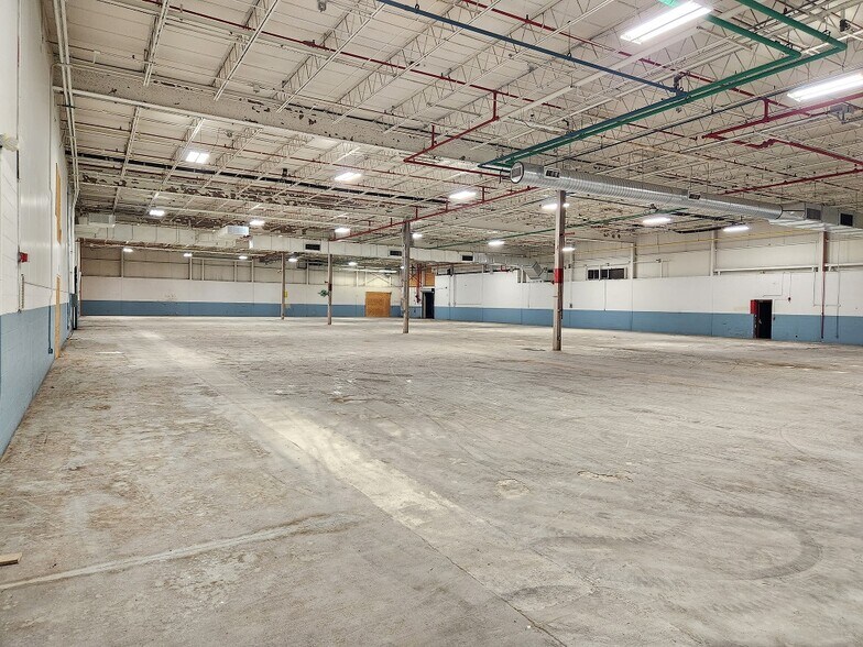 More Photos Of 400 Industrial Park Rd, Farmville Manufacturing For Sale