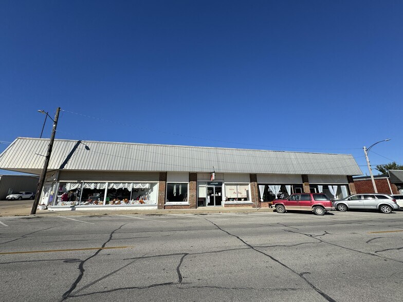 More Photos Of 301 N Elson St, Kirksville Flex For Sale
