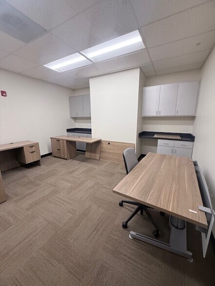 More Photos Of 1887 Monterey Hwy, San Jose Flex For Lease