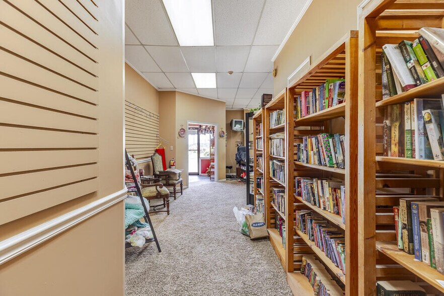 More Photos Of 111 Hudson St, Americus Office For Sale