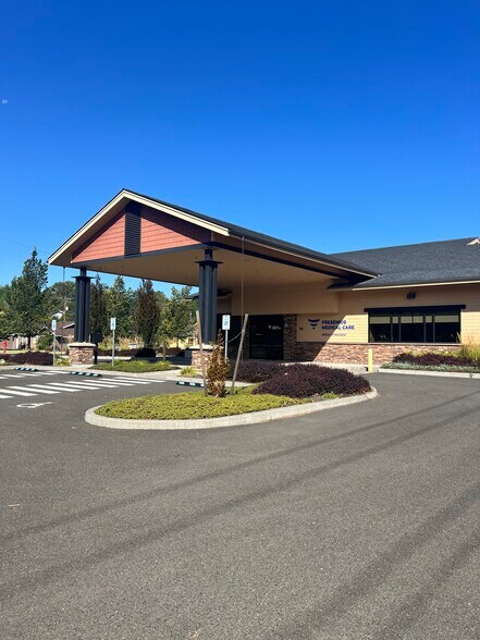 Primary Photo Of 1213 S Main St, Milton-Freewater Rehabilitation Center For Sale