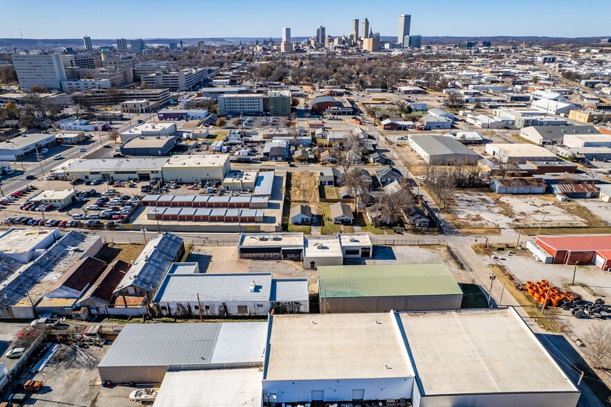 More Photos Of 807 S Xanthus Ave, Tulsa Warehouse For Lease