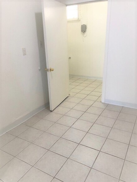 More Photos Of 6106-6112 Rita Ave, Huntington Park Storefront Retail Office For Lease
