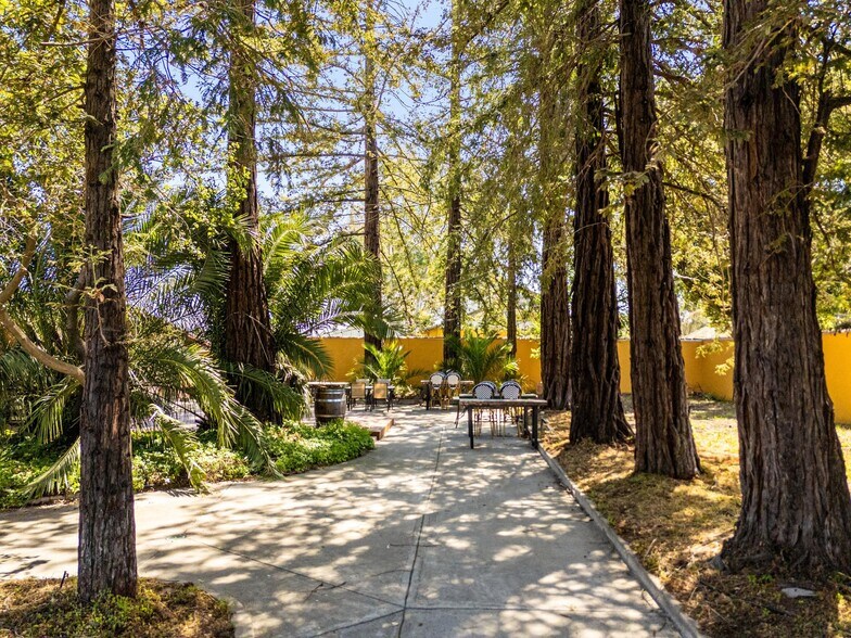 More Photos Of 75 Fremont Dr, Sonoma Storefront Retail Residential For Sale