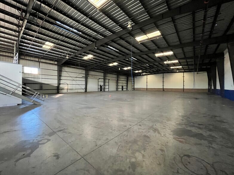 More Photos Of 14662 El Molino St, Fontana Warehouse For Sale