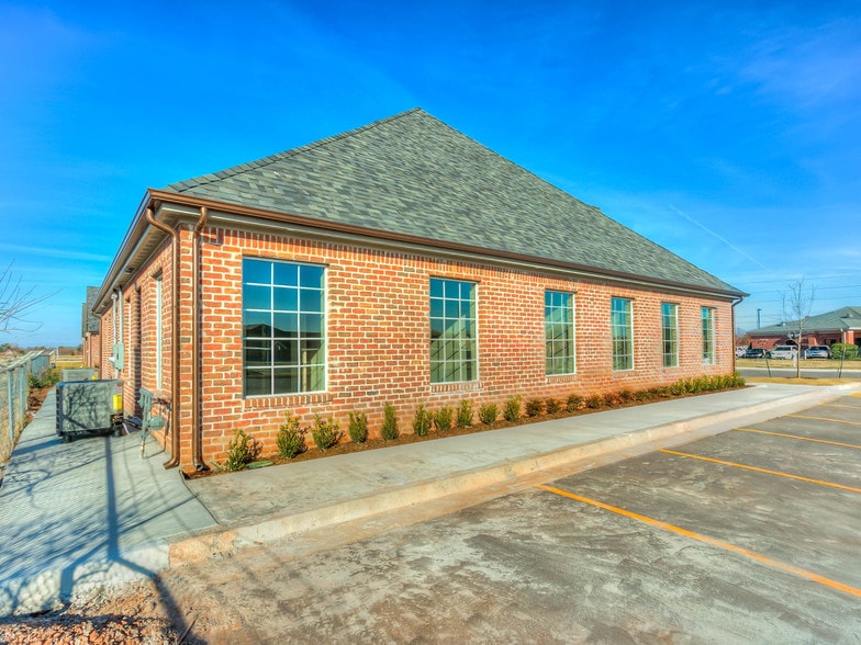 More Photos Of 2232 NW 36th Ave, Norman Office For Sale