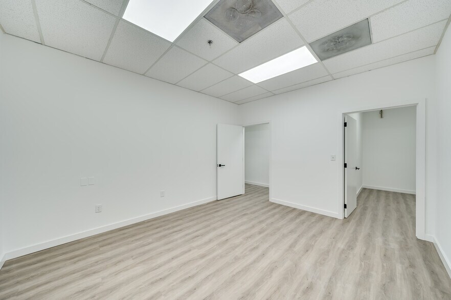 More Photos Of 7500 NW 25th St, Miami Warehouse For Lease