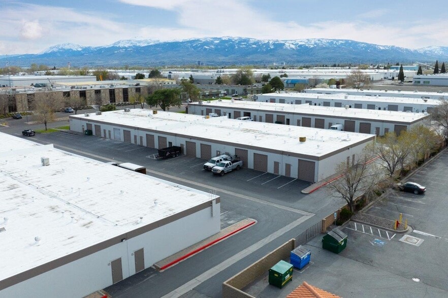 More Photos Of 360 Freeport Blvd, Sparks Warehouse For Lease