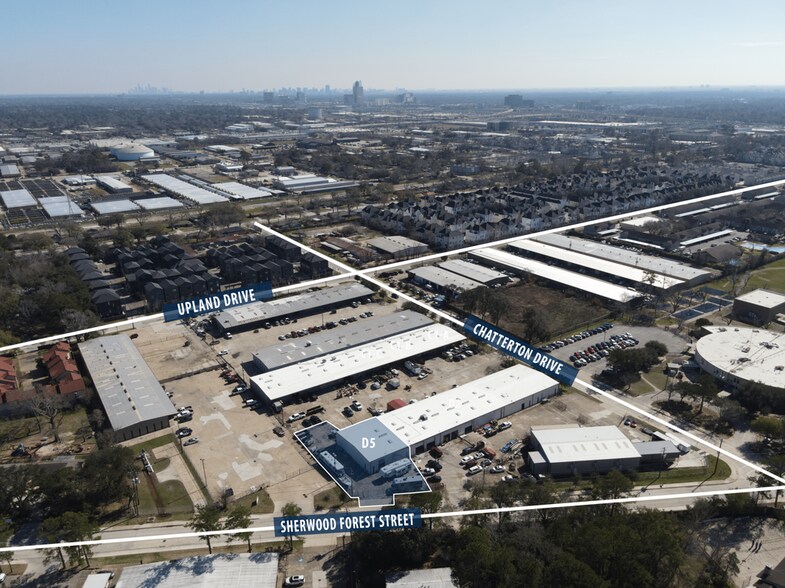 More Photos Of 1800 Sherwood Forest St, Houston Unknown For Lease