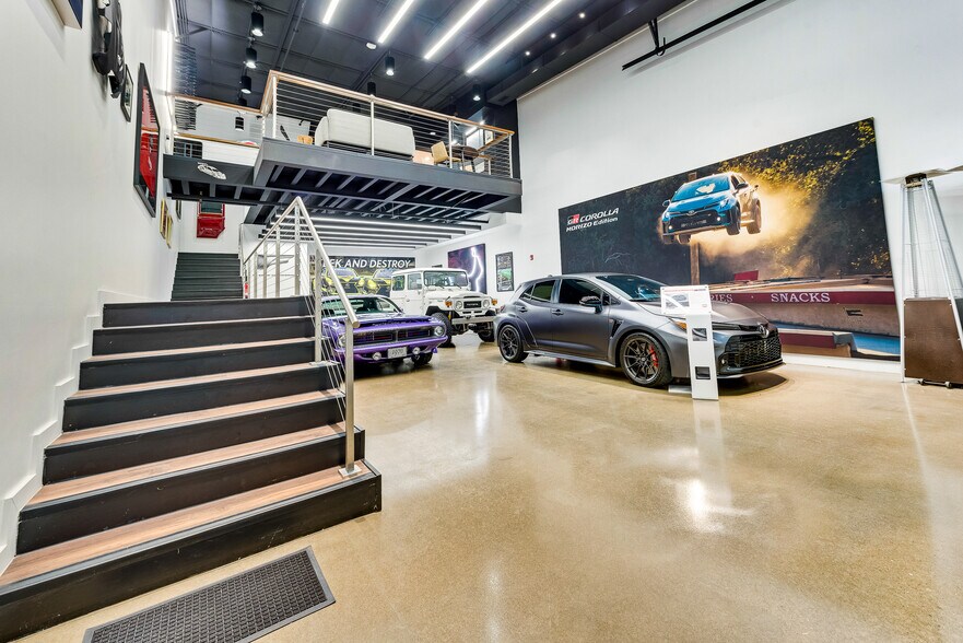 More Photos Of 6767 All Stars Ave, Frisco Self Storage For Sale