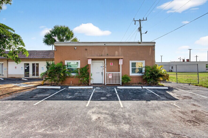 More Photos Of 321 N Railroad Ave, Boynton Beach Unknown For Lease