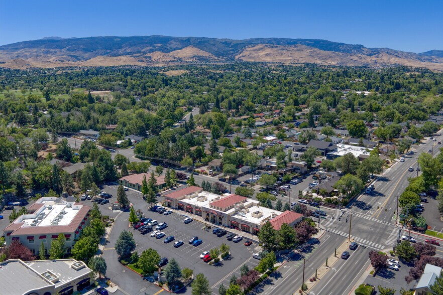 More Photos Of 550 W Plumb Ln, Reno General Retail For Lease