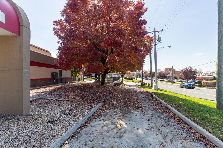 More Photos Of 2901 Candlers Mountain Rd, Lynchburg Fast Food For Sale