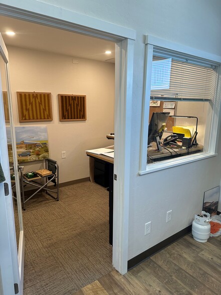 More Photos Of 507 Fruitvale Ct, Grand Junction Showroom For Sale