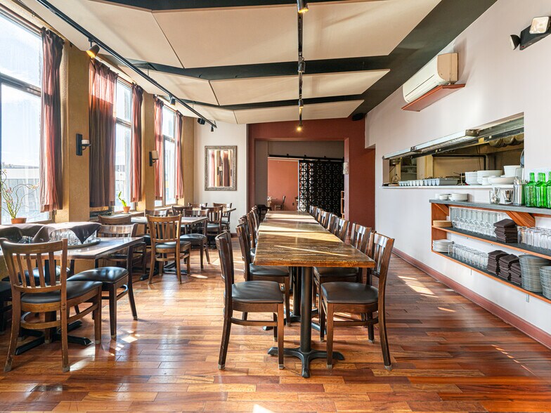 More Photos Of 24-28 Wall St, Asheville Storefront Retail Office For Lease