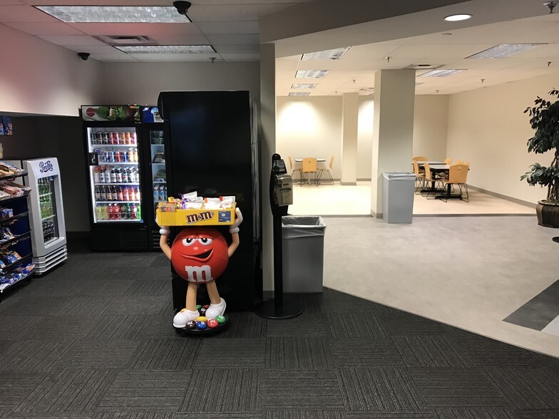 More Photos Of 520 W Summit Hill Dr, Knoxville Office For Lease