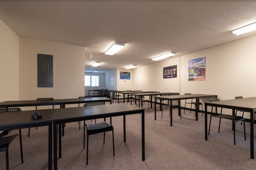 More Photos Of 6408 Brookstone Ln, Fayetteville Medical For Lease