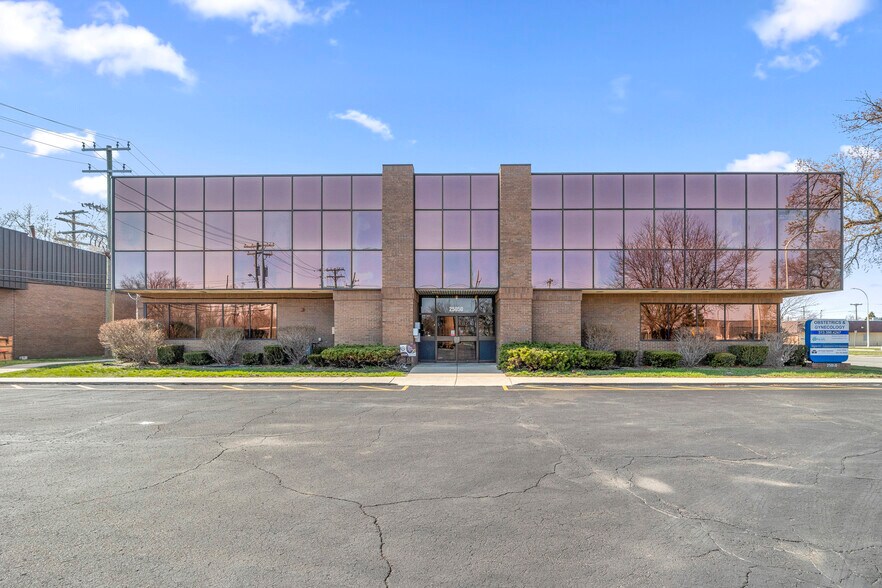 Primary Photo Of 25050 Outer Dr, Lincoln Park Office For Lease