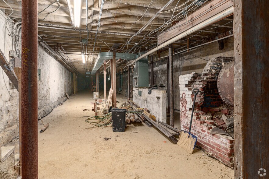 More Photos Of 1318 Walnut St, Philadelphia Storefront Retail Residential For Sale