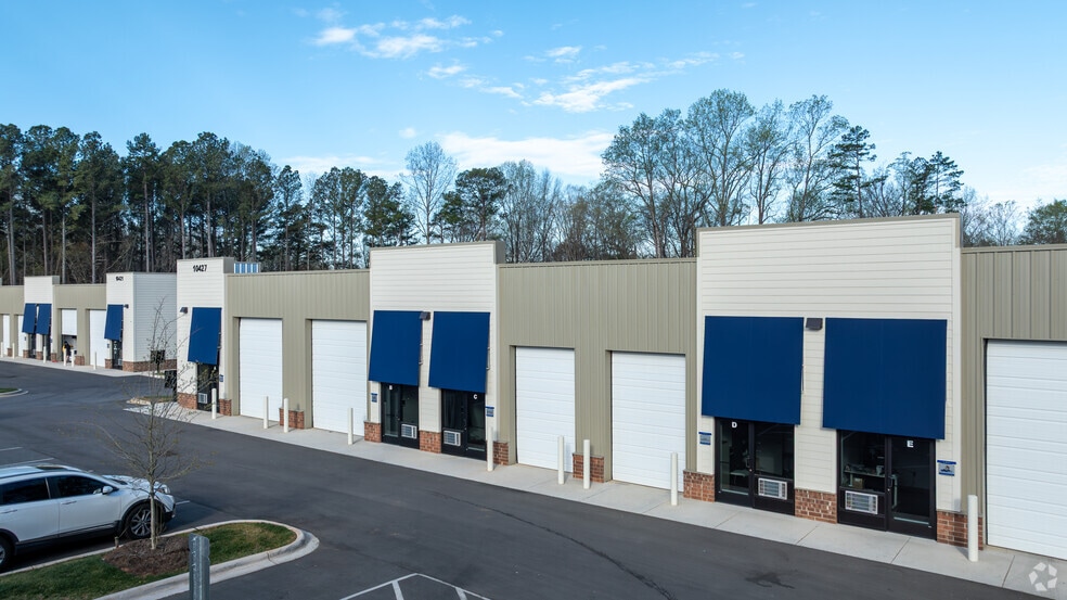 More Photos Of 10427 Bailey Rd, Cornelius Warehouse For Lease