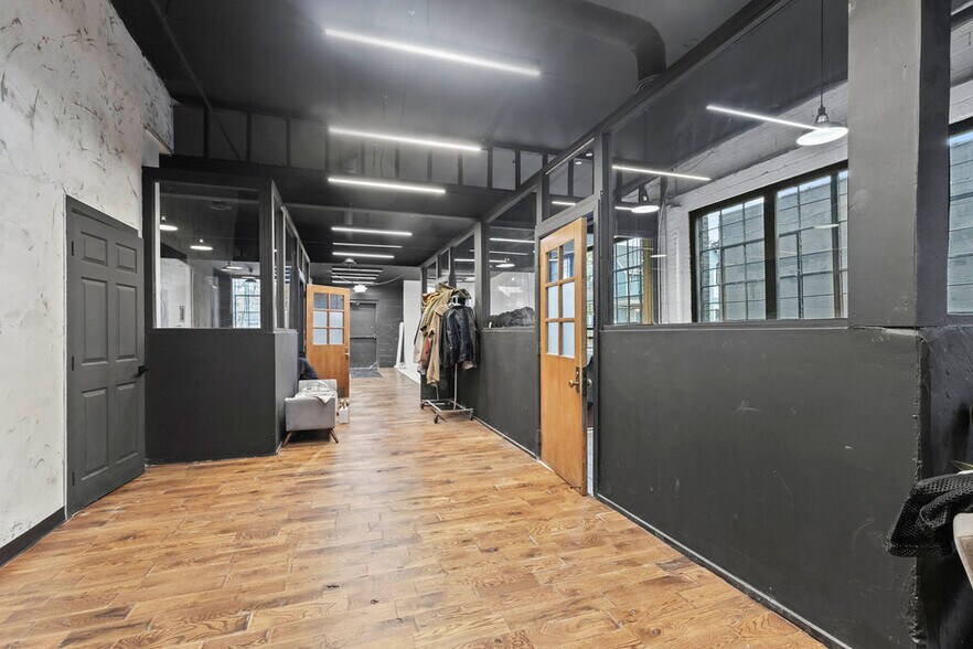 More Photos Of 1185-1205 W Broad St, Columbus Storefront Retail Office For Sale