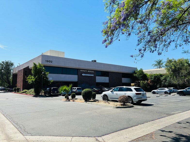 More Photos Of 1902 Royalty Dr, Pomona Medical For Lease