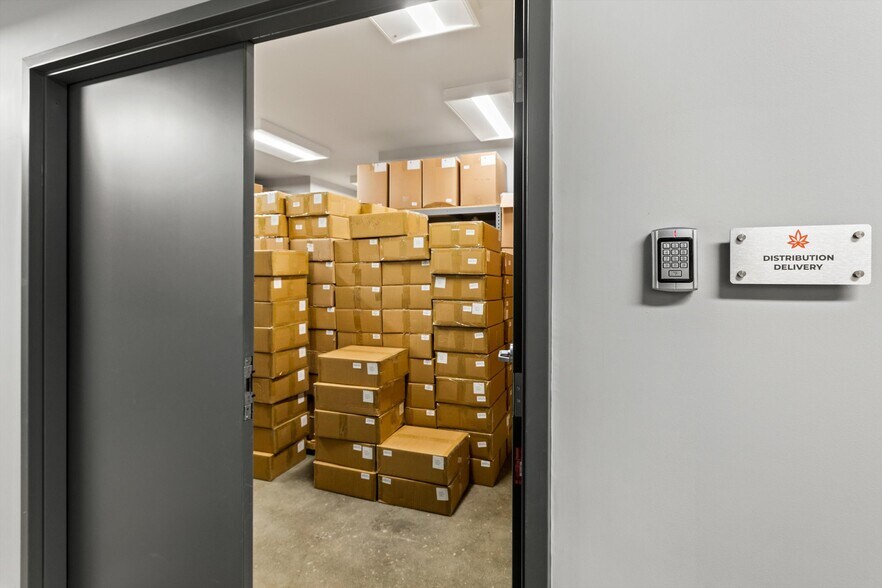 More Photos Of 6250 Paramount Blvd, Long Beach Warehouse For Sale